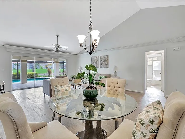 5859 Westbourgh Ct — Photo 11