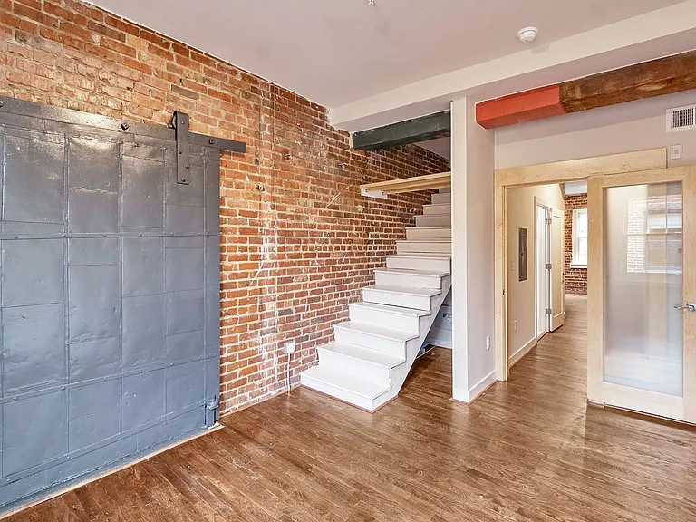 10 Walnut Aly — Photo 13