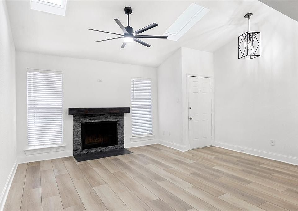 1st image of 1501 Stallings Dr APT 51