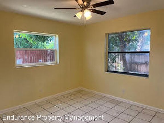 3rd image of 139 W 28th St