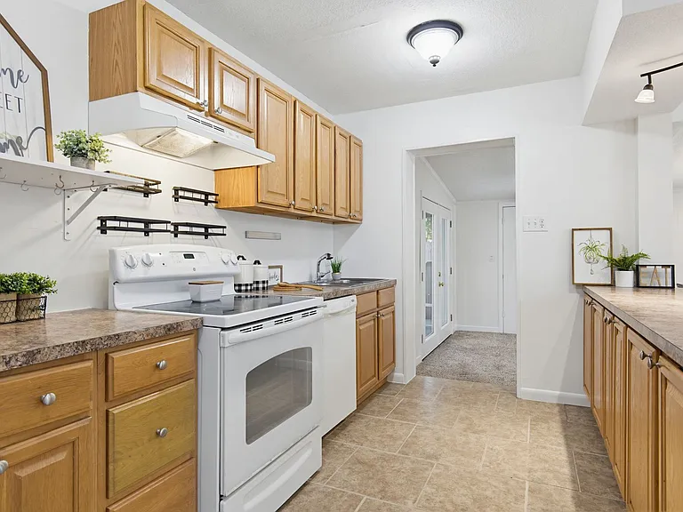 908 Rock Creek Ave — Photo 28