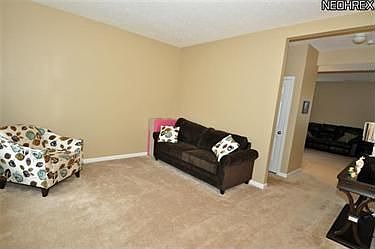 3rd image of 38470 Foxglen Ave