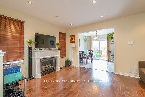 122 Benjamin Hood Cres — Photo 5
