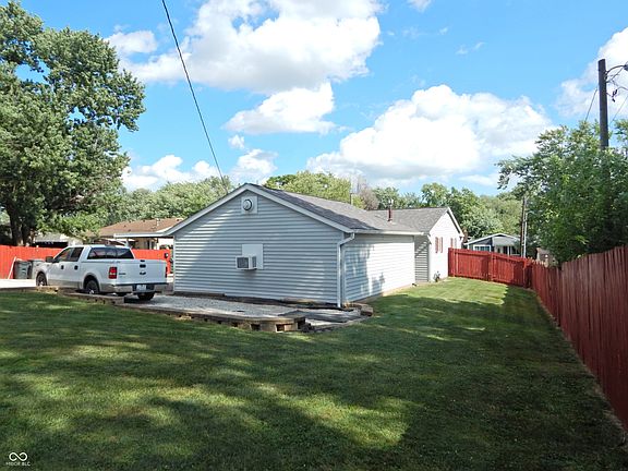 2nd image of 5920 W Bertha St