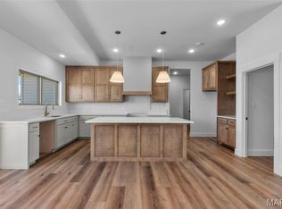 294 Haydens Trl, Jackson, MO 63755