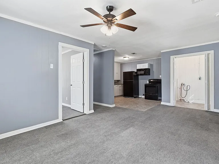 808 Mill St — Photo 6
