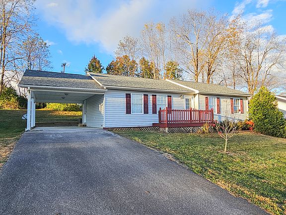 2nd image of 255 Hallock Dr