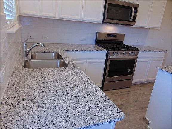 5th image of 128 Bayberry Cir