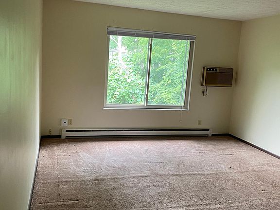 5th image of 1660 Beechwood Ave NE #1682