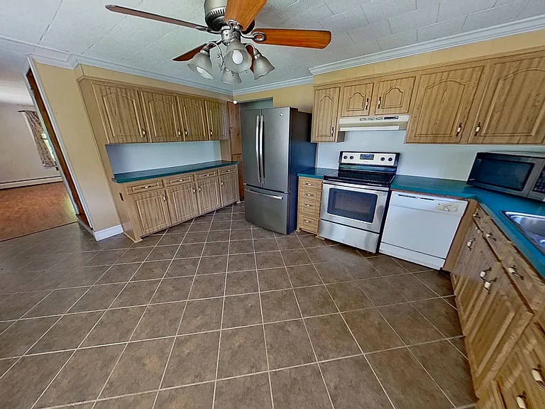 254 Ridge Ave — Photo 2