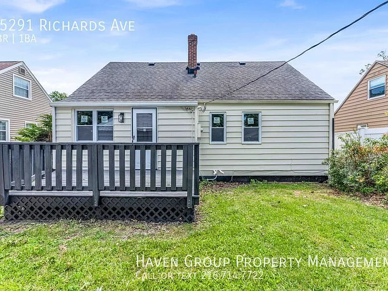 25291 Richards Ave — Photo 24