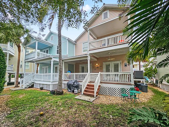 4th image of 18 Coral Way
