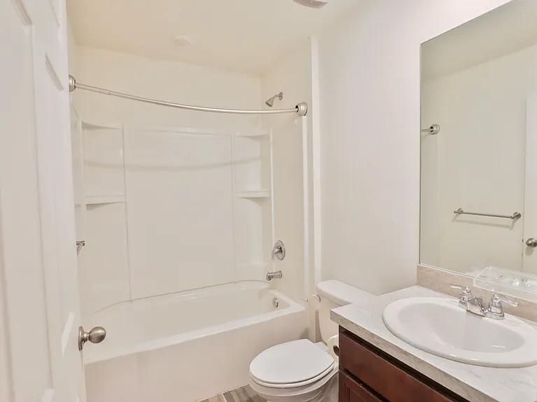 2352 SE Surrey Pl — Photo 26