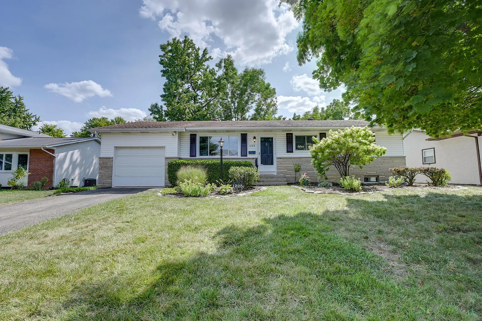 1225 Ironwood Dr photo 1