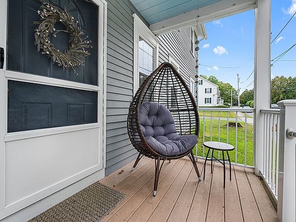 2nd image of 8 Bixby St #8