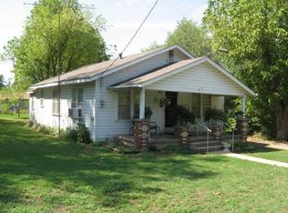 210 E Elm St, Stilwell, OK 74960