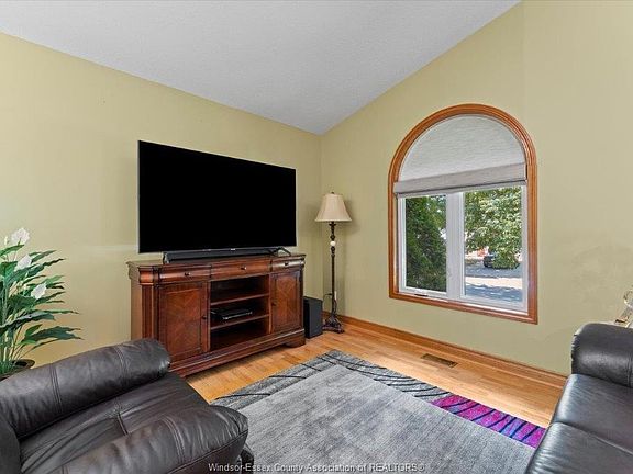 4th image of 3948 Bliss Rd