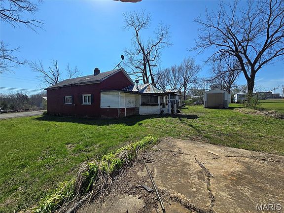 4th image of 699 Gasconade Ave