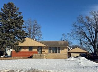 7124 Lee Ave N, Brooklyn Center, MN 55429