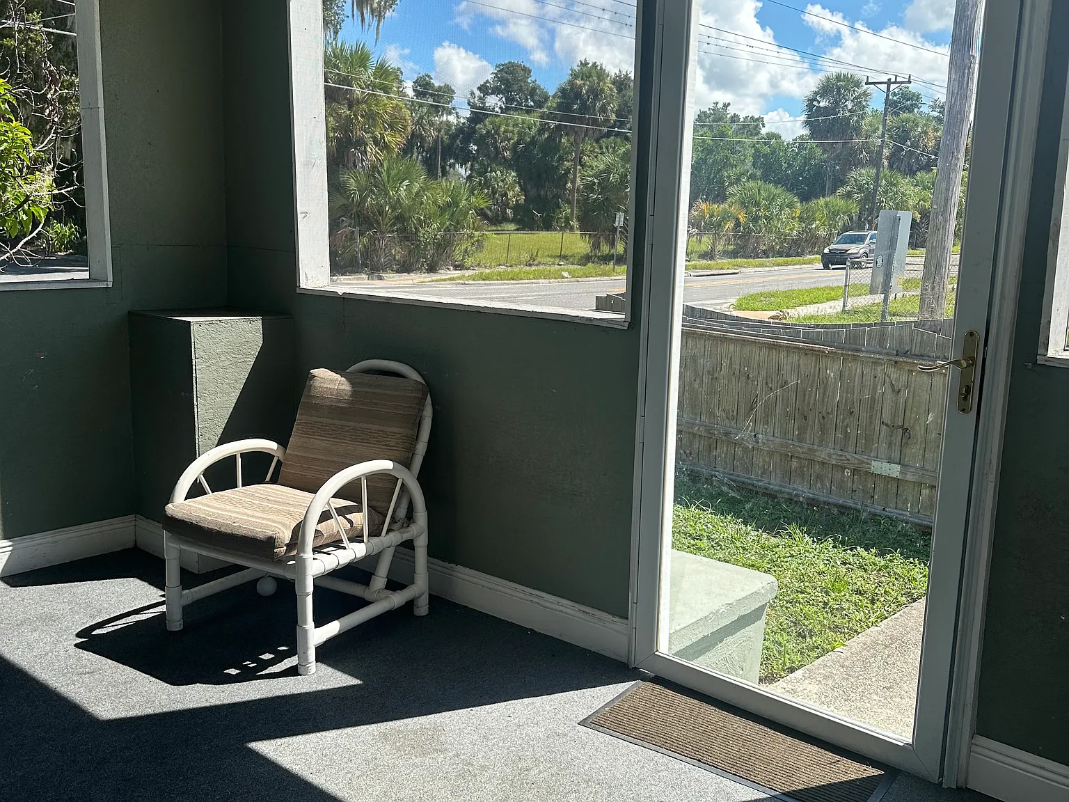 2 bed, 1000 sqft, $1,500 — Photo 2