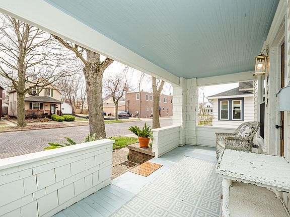 4th image of 813 Michigan Ave
