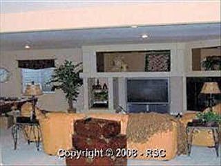 5th image of 3210 Hollycrest Dr