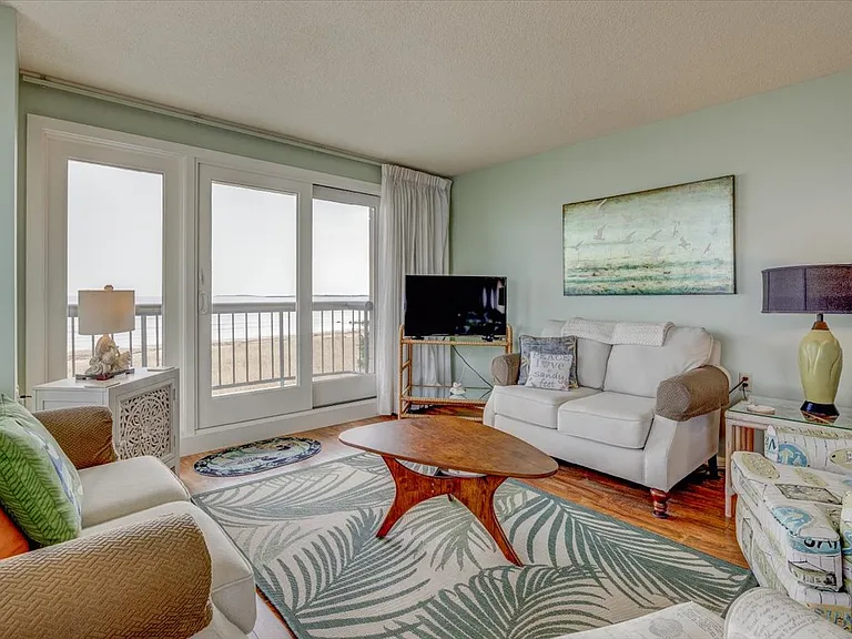 1 Seacliff Ave #3A — Photo 5