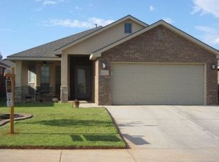 6928 95th St, Lubbock, TX 79424