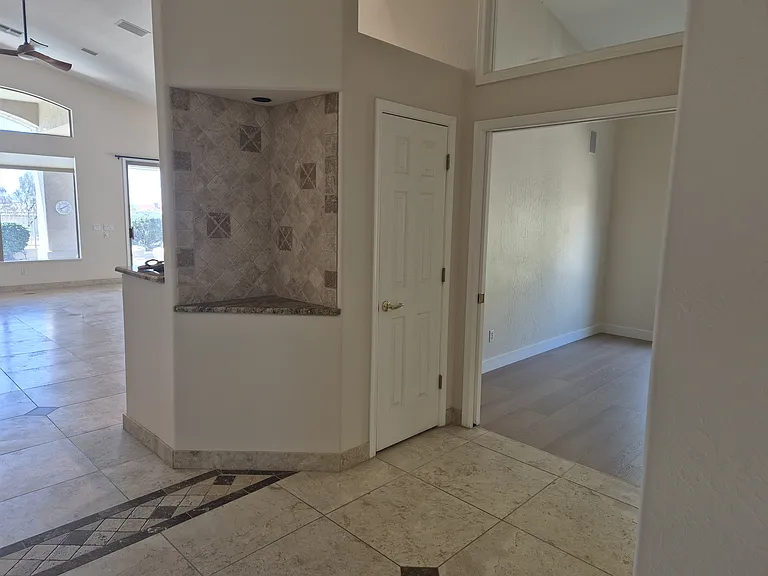 Bedroom 1/ office