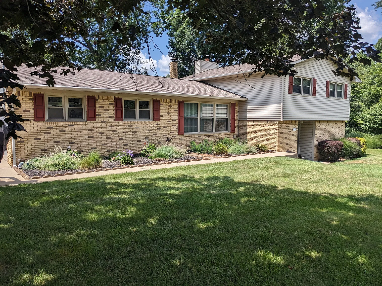 1780 E Shore Dr photo 1
