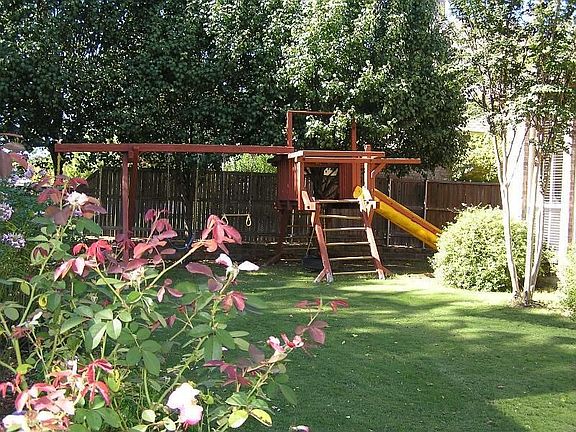 4th image of 8415 Lanners Dr