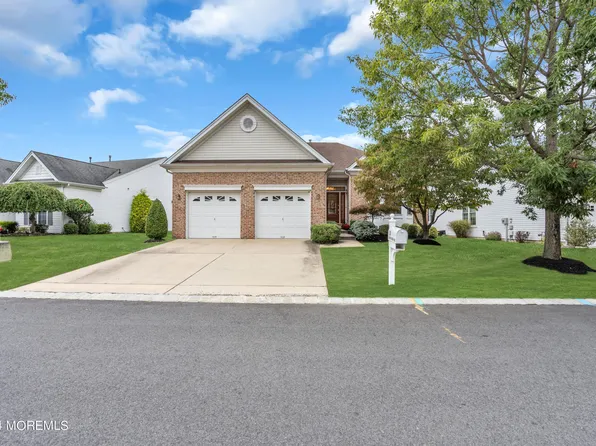 38 Barton Creek Road, Jackson, NJ 08527