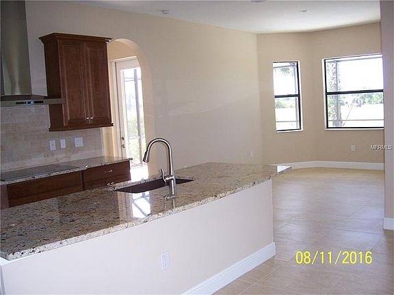 4th image of 10821 Ironbridge Dr