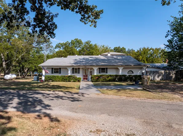 7410 Grapevine Dr, Kingston, OK 73439