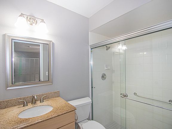 5th image of 10836 Oakhaven Dr