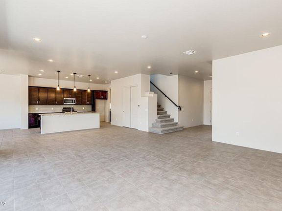 4th image of 516 E Placita Boton