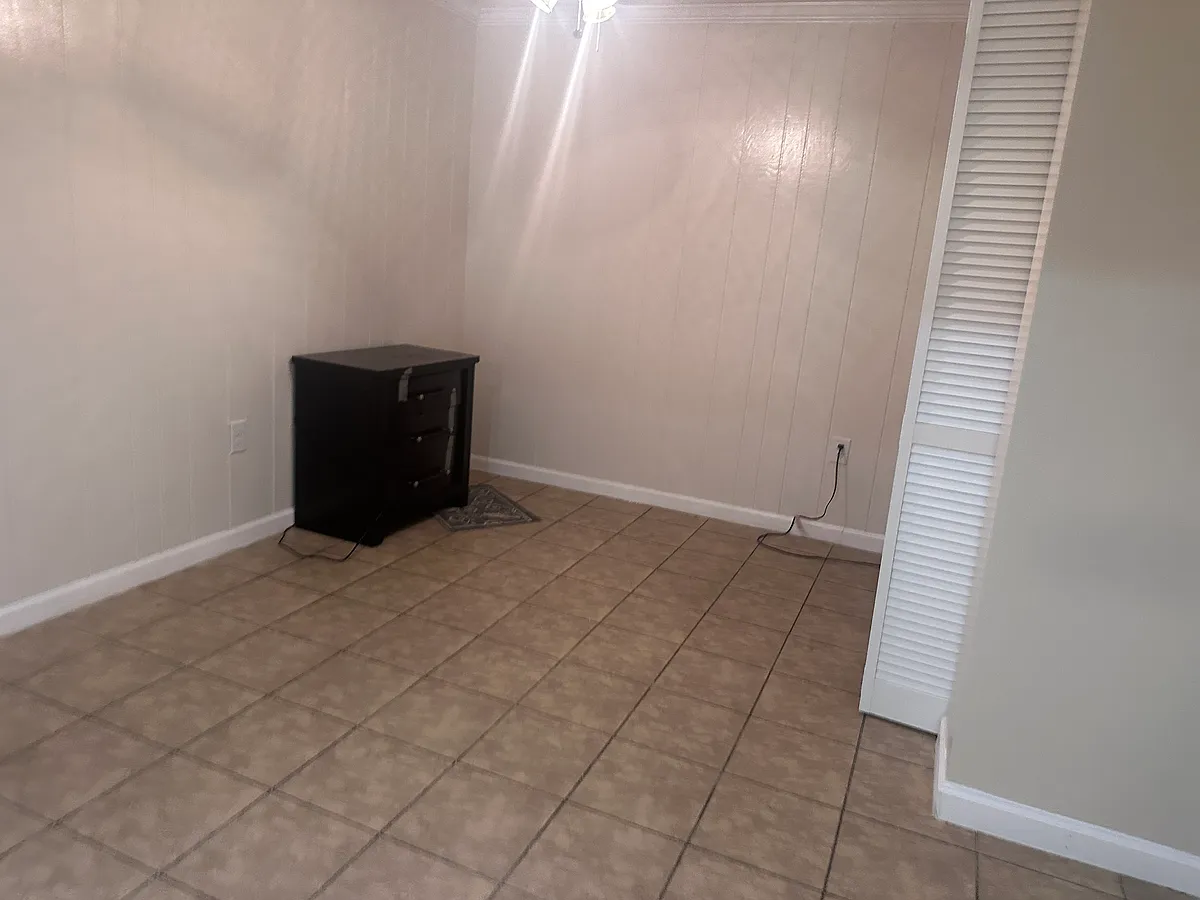 Building Photo - 4801 Bentonbrook Dr #BASEMENT