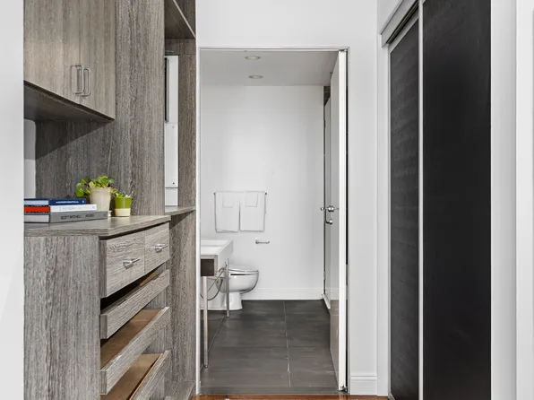 245 Tenth Avenue 2W image 10 of 10