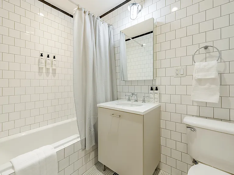 405 E 78th St #4B — Photo 8