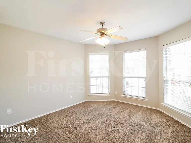 204 Pagoda Dr — Photo 12