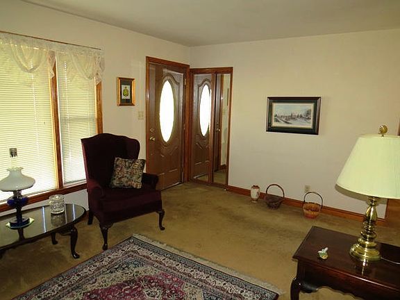 5th image of 411 Overland Ave