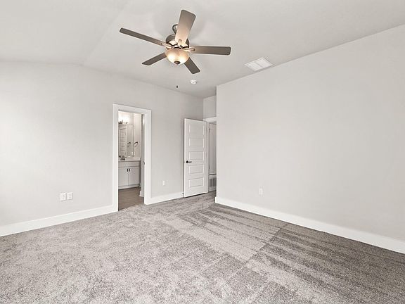 4th image of 2005 Warely Ln