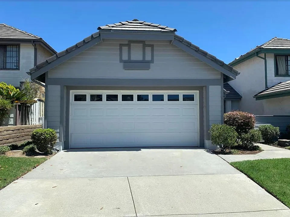 1863 Spyglass Cir