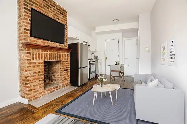 Rented by MNS | media 11