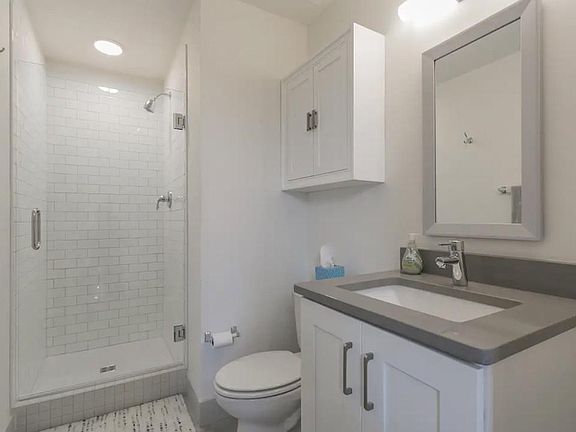 3rd image of 376 Herron Dr #8