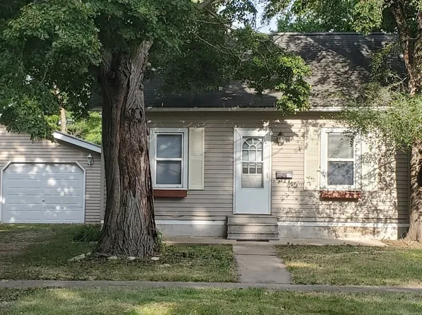 111 Maple Ave, Minonk, IL 61760