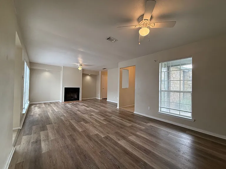 1001 Todd Ln — Photo 3