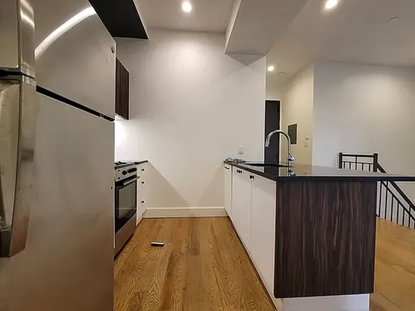 1534 Putnam Avenue image 3 of 12