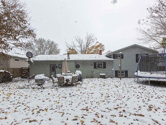 2nd image of 1529 Cantondale Ln