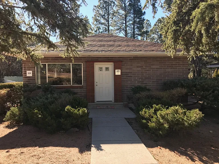 329 W Oak Ave — Photo 1